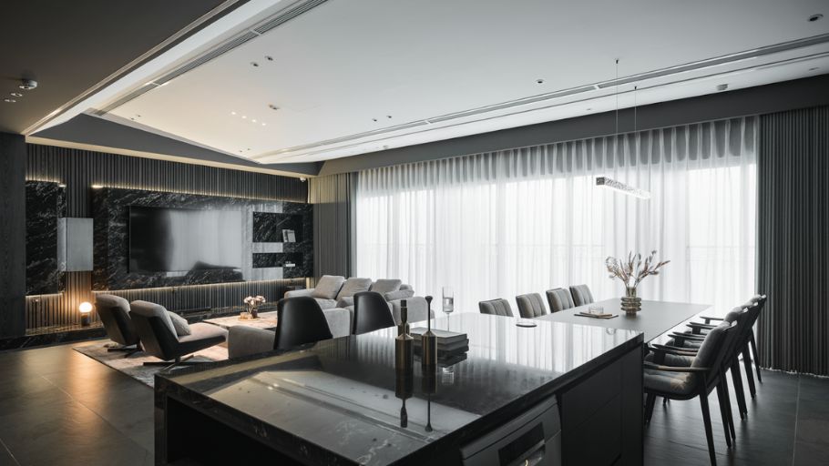 Không gian bếp trong dự án Sunshine Riveside Penthouse