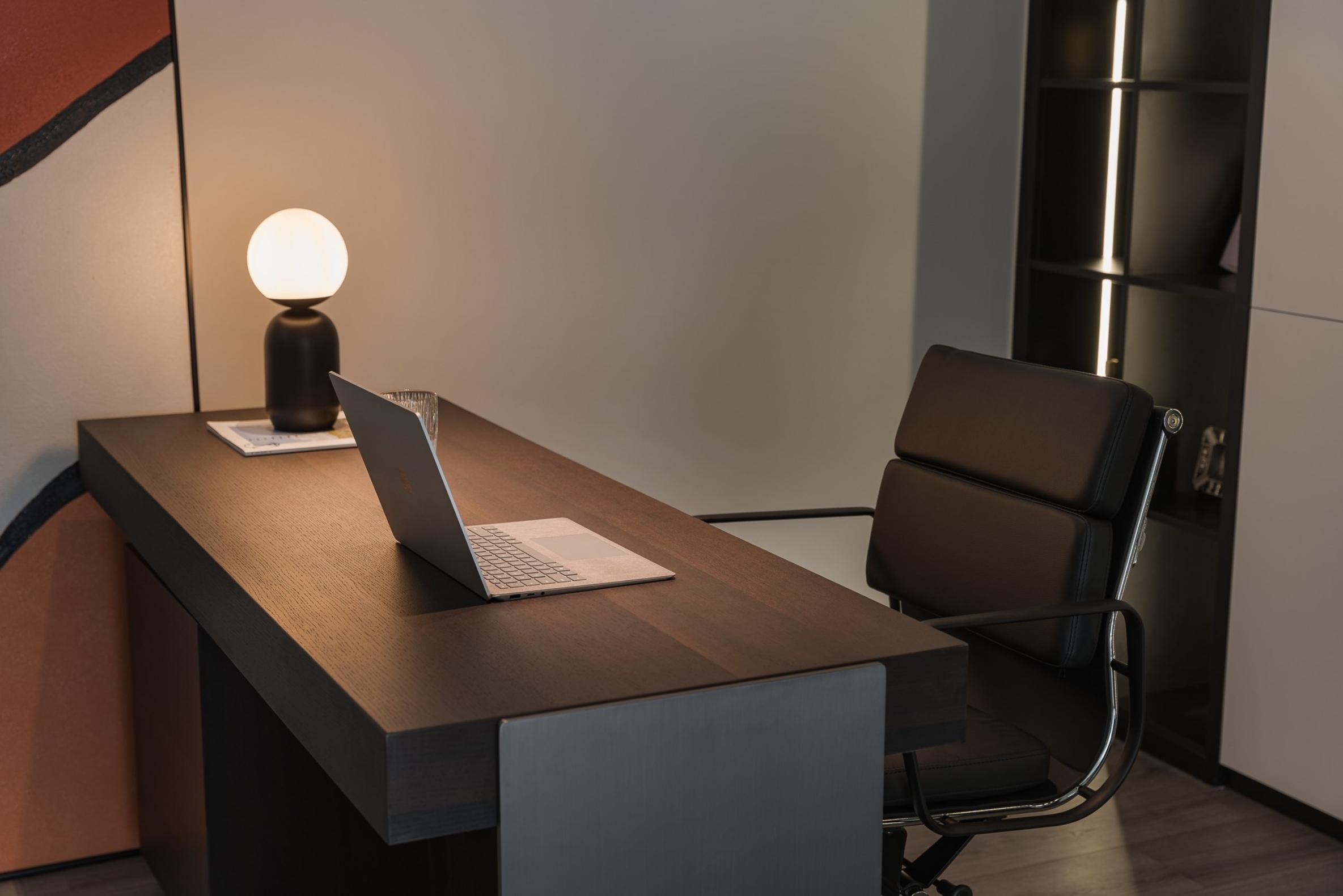 Phòng làm việc với thiết kế nội thất kiểu Ý đề cao sự tập trung