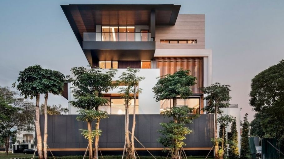Biệt thự phố hiện đại 4 tầng mái Nhật
