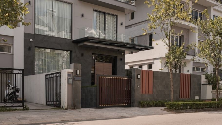 Các mảng đặc – rỗng được xử lý tinh gọn, tạo nhịp điệu kiến trúc rõ ràng