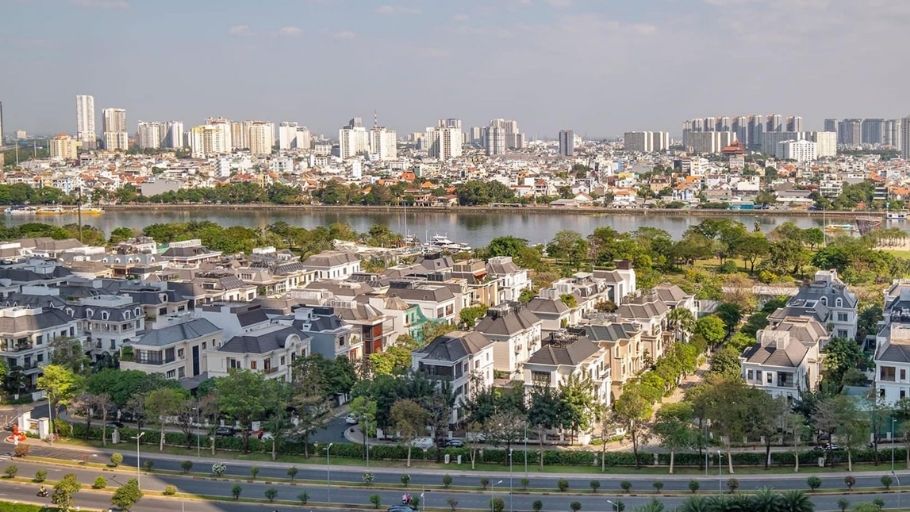View panorama The Villas Vinhomes Central Park ven sông Sài Gòn