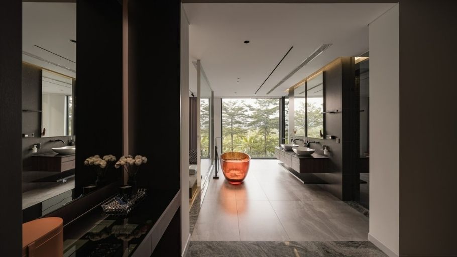 Phòng tắm tại biệt thự Ciputra Villa