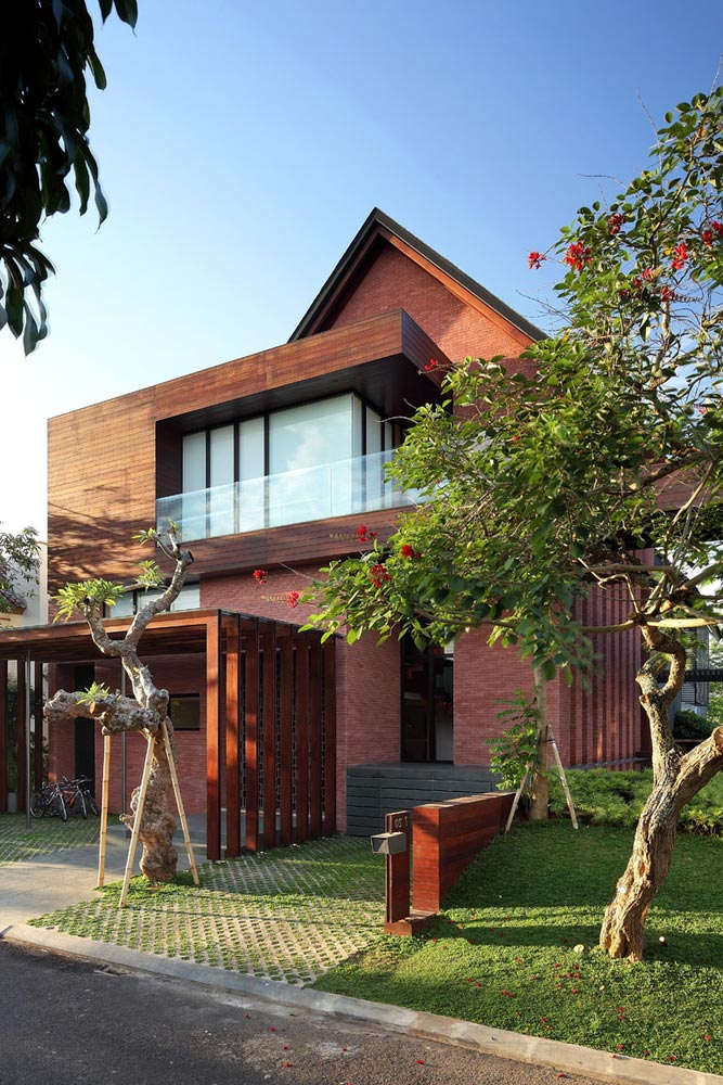 The original, warm, and friendly beauty of a unique 500m2 Tropical-style garden villa. (Source: Internet)