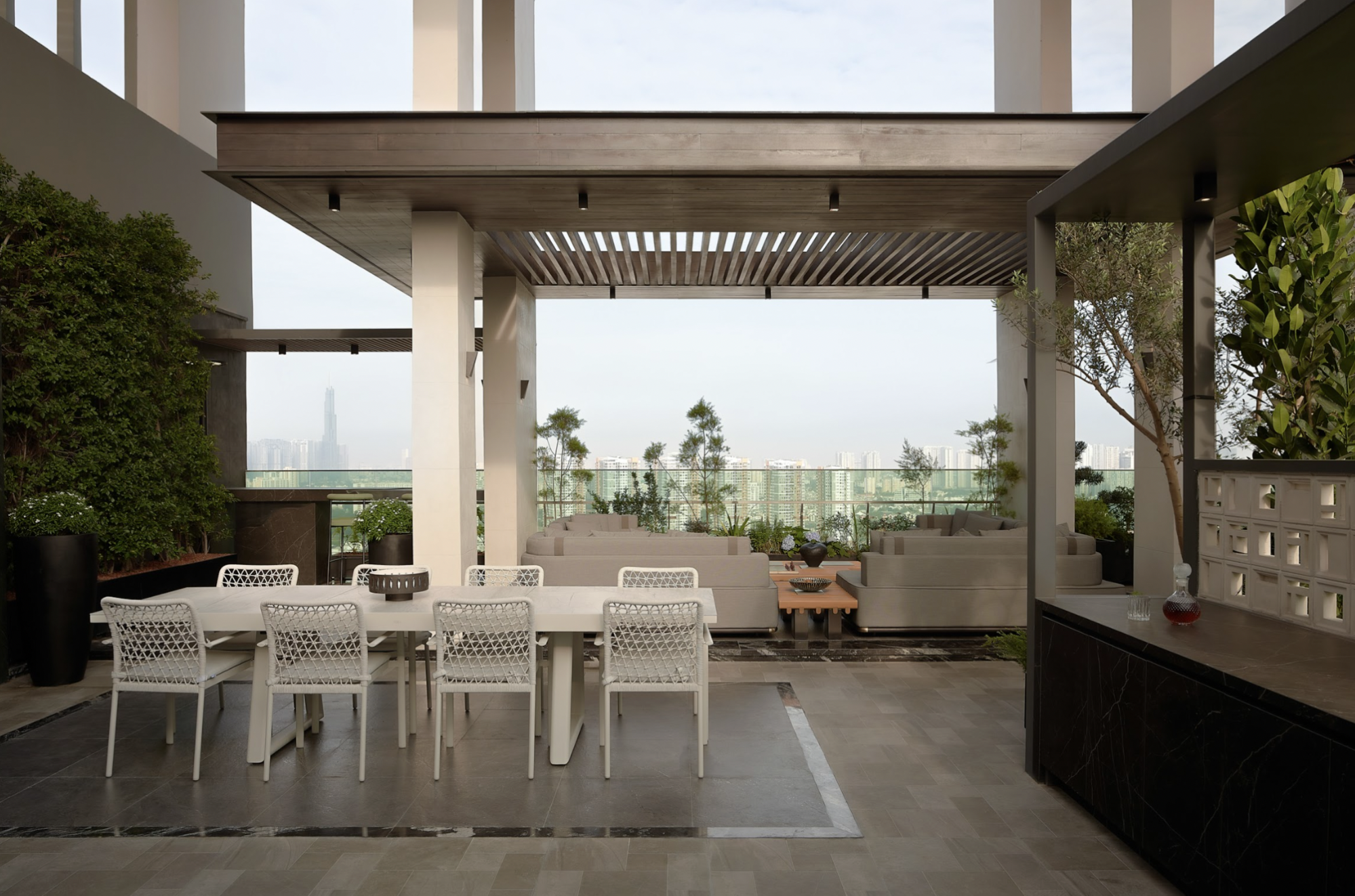 The living room connecting to the garden – An open design solution creating seamlessness between inside and outside.