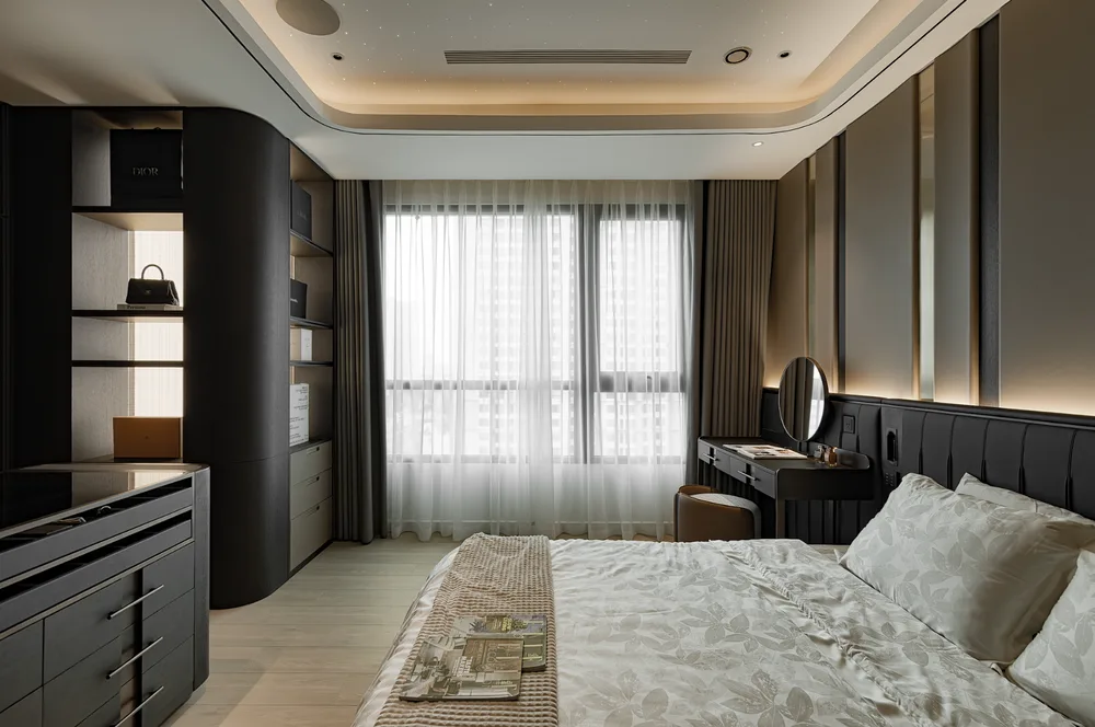 Phòng ngủ biệt thự nổi bật với diện tích rộng, công năng đa dạng, tính riêng tư cao và khả năng kết nối cảnh quan